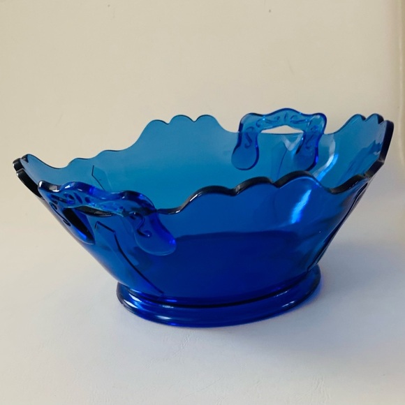1970 Vintage Elegant Blue Glass Bowl With A Handles - Picture 12 of 14